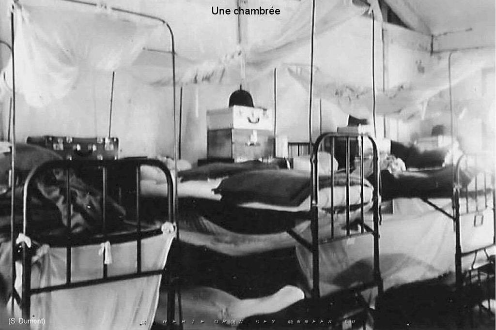 121 - AERODROMES ET BASES 1945-1962-1-BARAKI (16).jpg